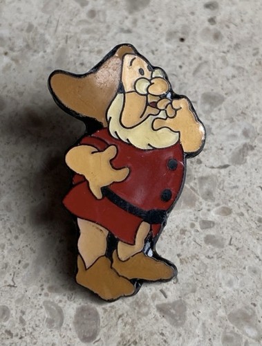 Pin blanche neige les - pin’s, 7