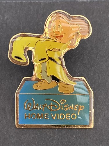 Pin disney home vidéo - pin’s,