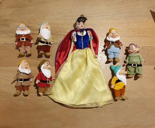 Figurines poupées disney - poupées,